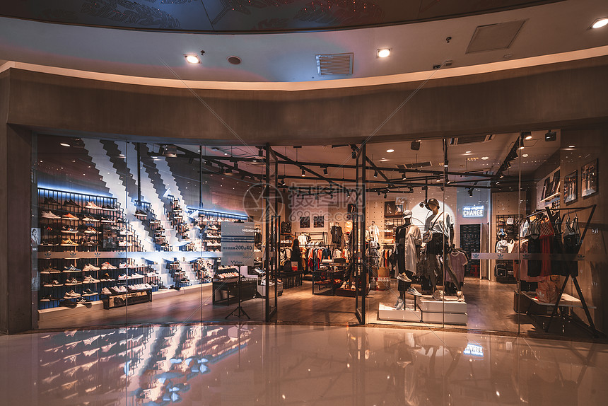 商場服裝店鋪陳列的藝術 用視覺營銷征服顧客心